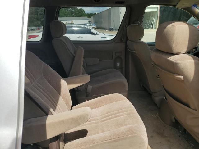 2002 Toyota Sienna CE