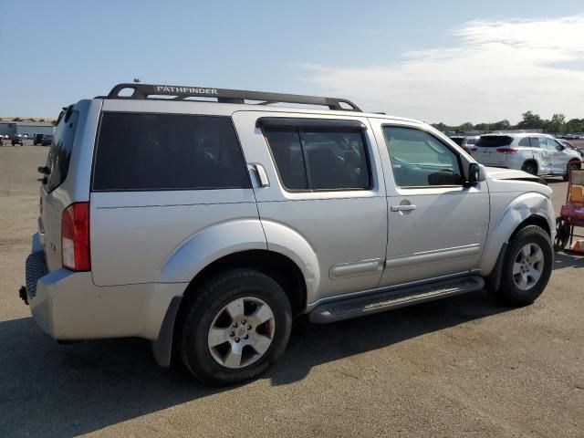 2006 Nissan Pathfinder LE