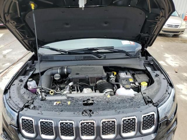 2023 Jeep Compass Latitude LUX