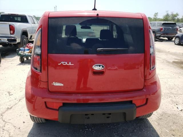 2010 KIA Soul +