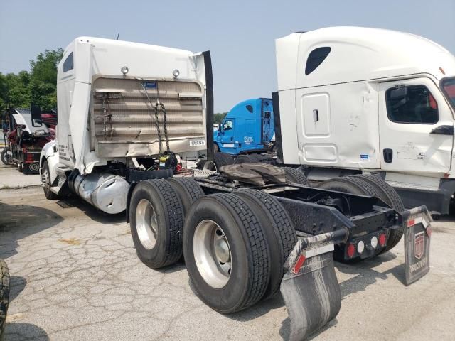 2021 Kenworth Construction T680