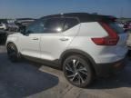 2022 Volvo XC40 T5 R-Design