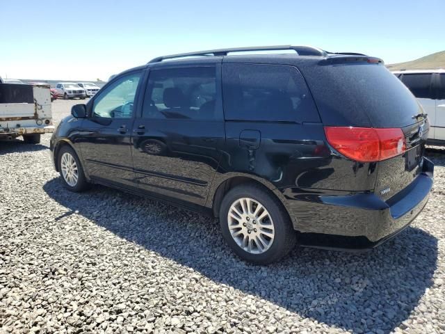 2010 Toyota Sienna XLE