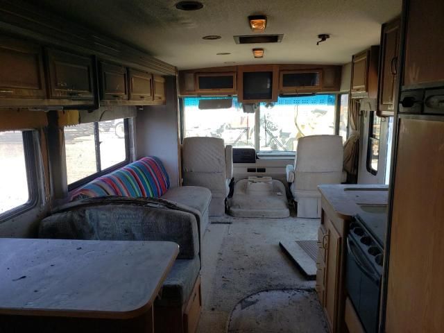 2003 Winnebago 2003 Workhorse Custom Chassis Motorhome Chassis P3