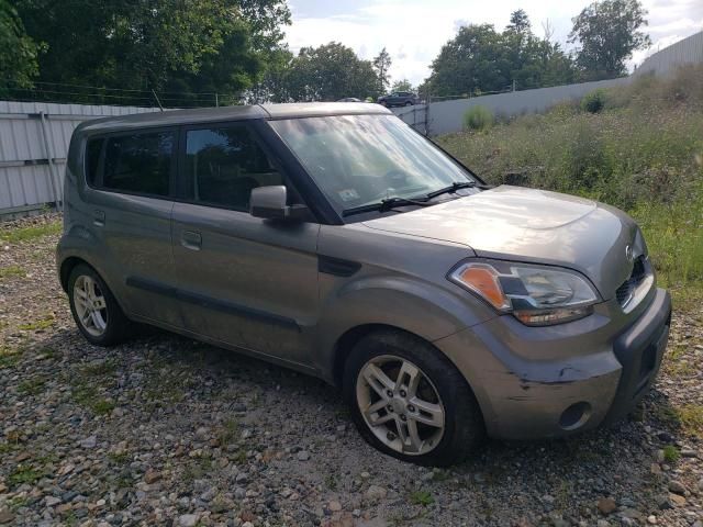 2010 KIA Soul +