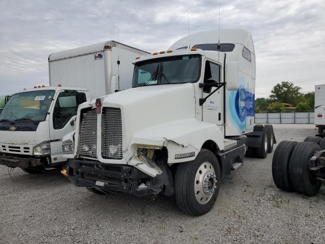 2004 Kenworth Construction T600