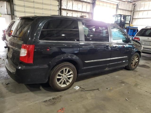 2015 Chrysler Town & Country Touring L