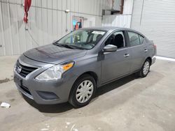 2017 Nissan Versa S en venta en Florence, MS