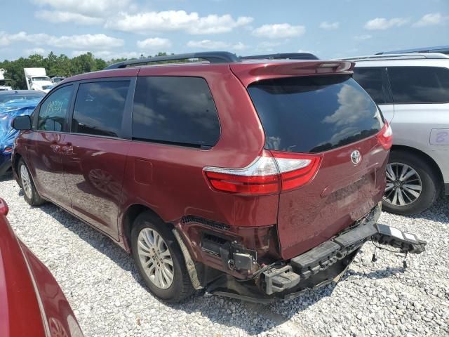 2016 Toyota Sienna XLE