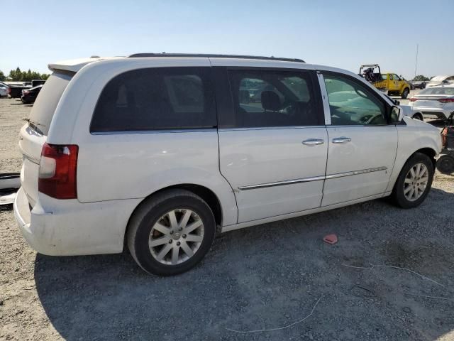 2016 Chrysler Town & Country Touring