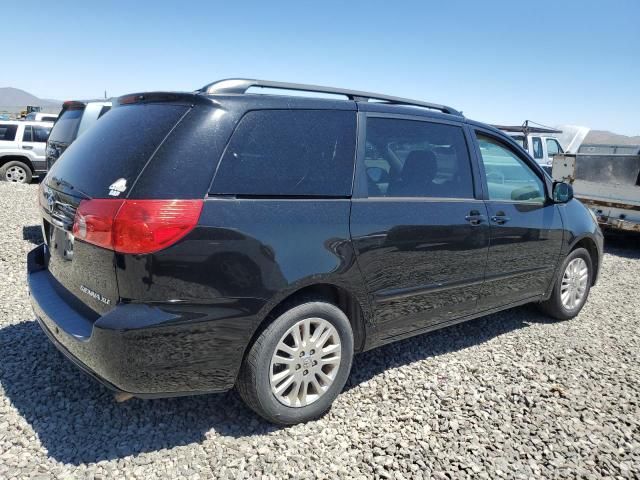 2010 Toyota Sienna XLE