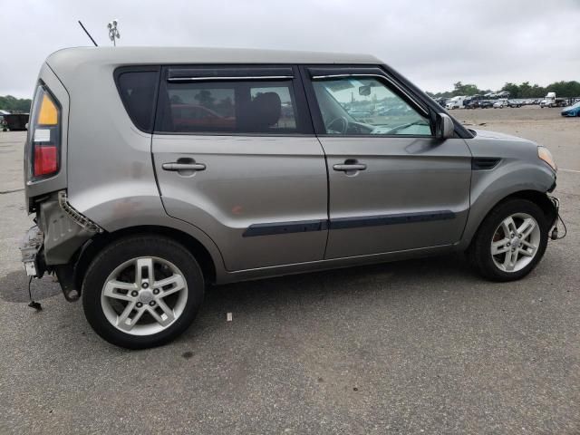 2011 KIA Soul +