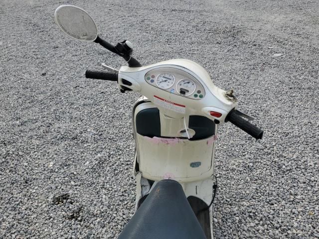 2005 Vespa C161C