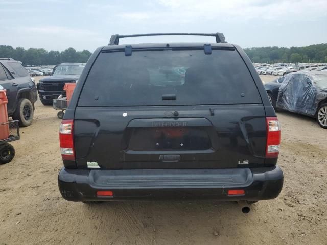 2002 Nissan Pathfinder LE