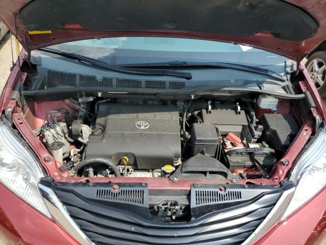 2012 Toyota Sienna LE