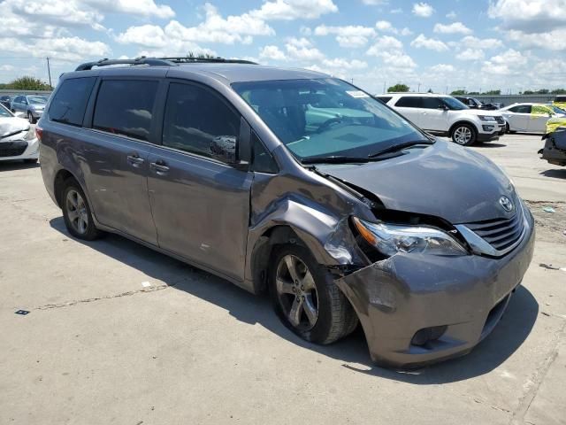 2015 Toyota Sienna LE