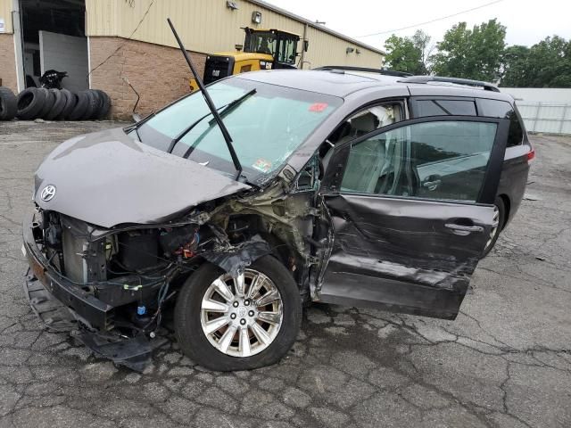 2014 Toyota Sienna XLE