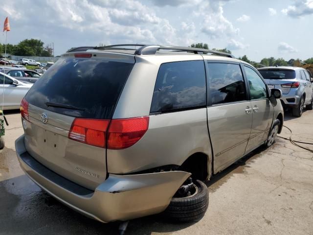 2004 Toyota Sienna XLE