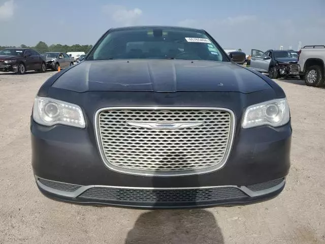 2016 Chrysler 300 Limited