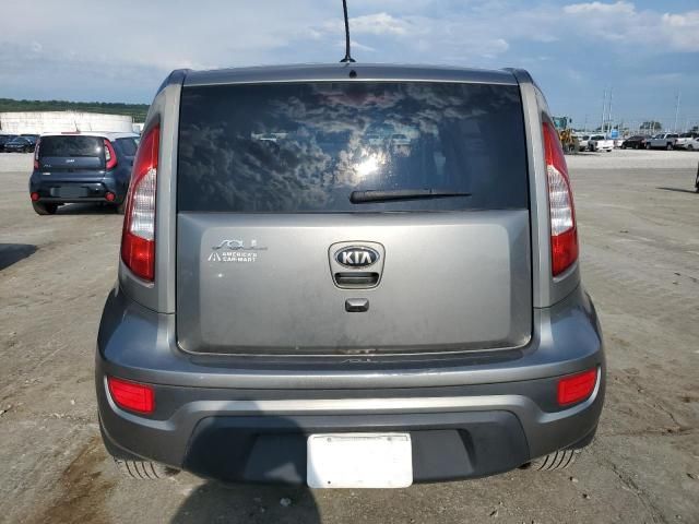 2013 KIA Soul +