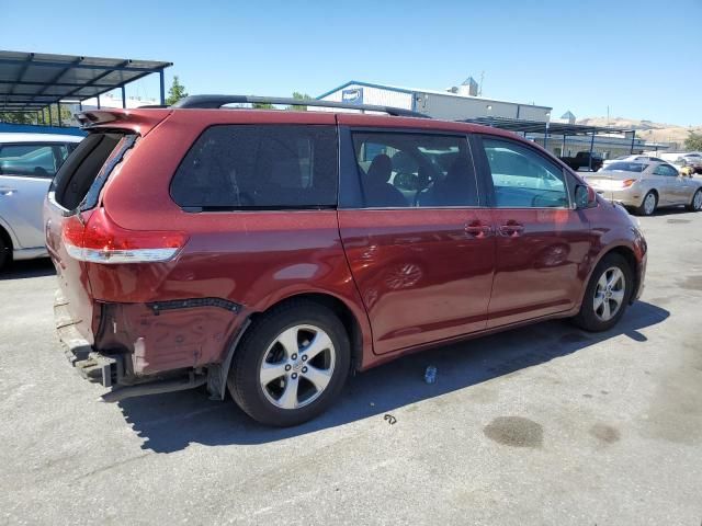 2014 Toyota Sienna LE