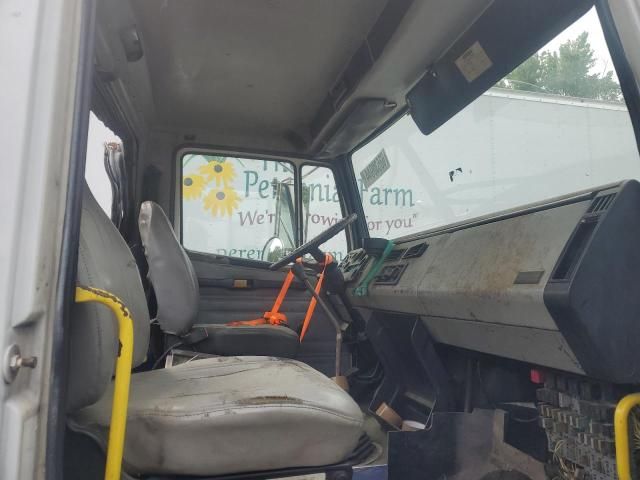 2000 Freightliner Medium Conventional FL70