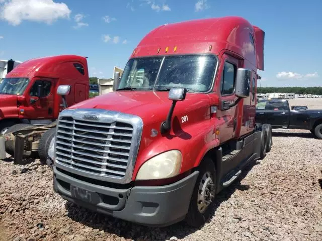 2015 Freightliner Cascadia 125