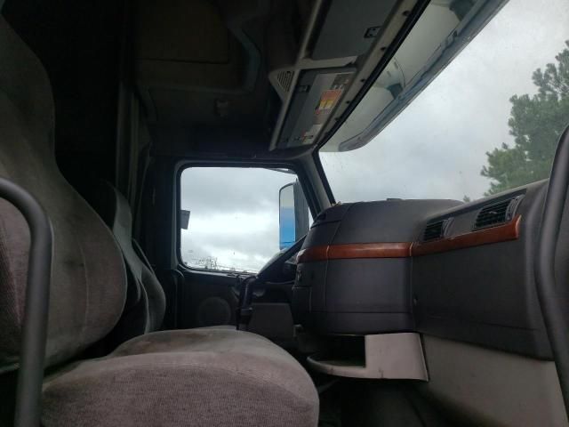 2011 Volvo VN VNL