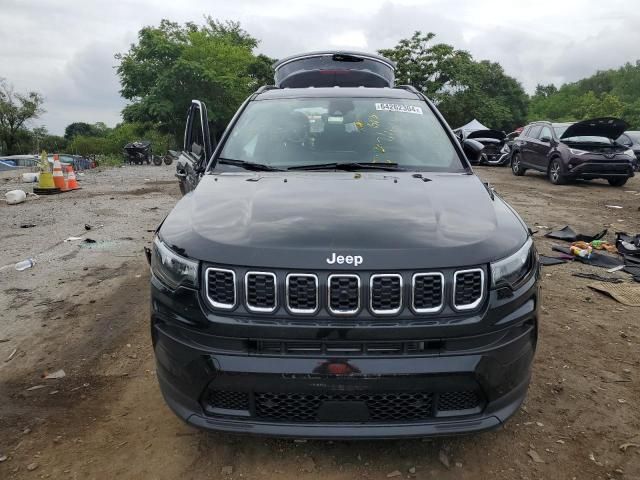 2024 Jeep Compass Latitude LUX