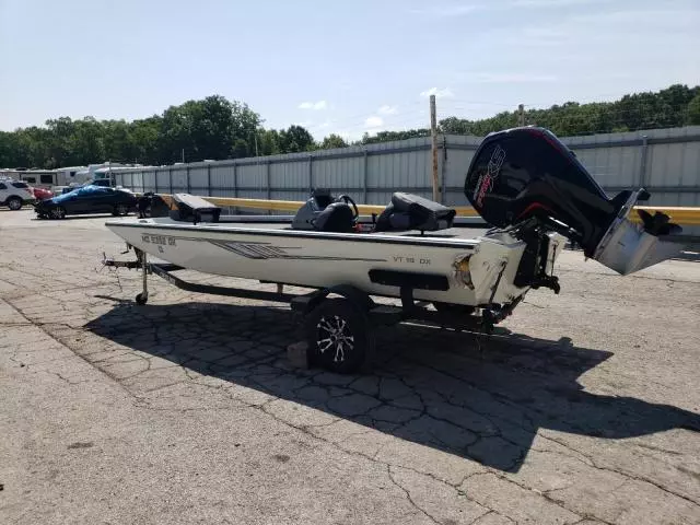 2019 Crestliner Boat TRL