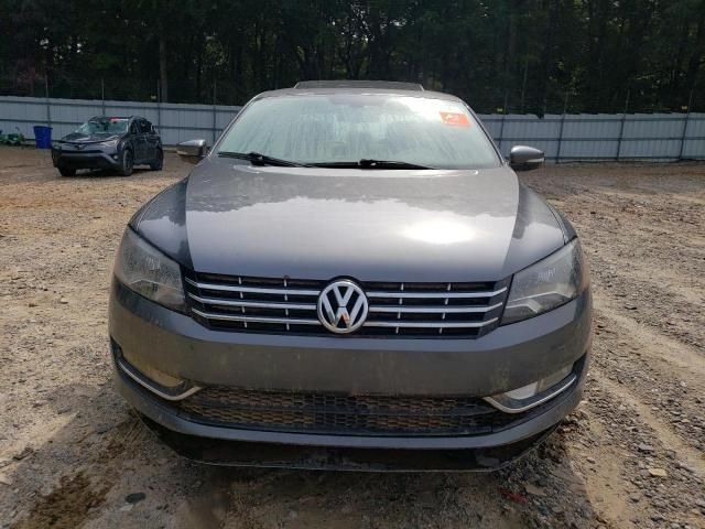 2013 Volkswagen Passat SEL