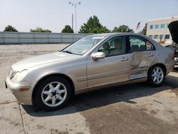 Mercedes-Benz Vehiculos salvage en venta: 2004 Mercedes-Benz C 240 4matic