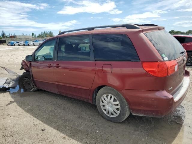 2010 Toyota Sienna CE