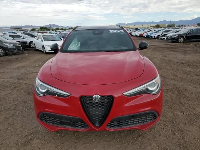 2022 Alfa Romeo Stelvio TI