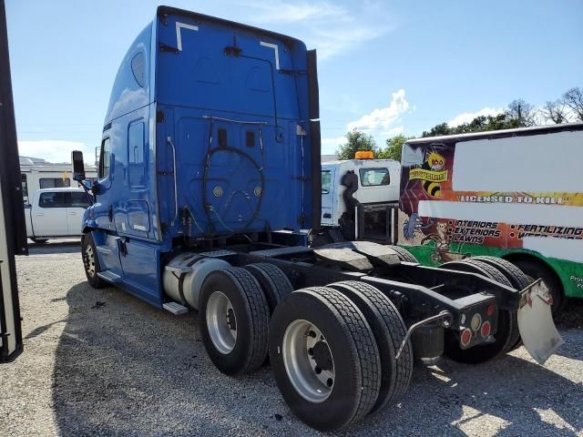 2015 Freightliner Cascadia 113