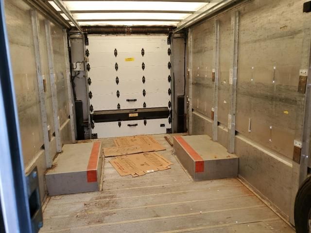 2004 Freightliner Chassis M Line WALK-IN Van