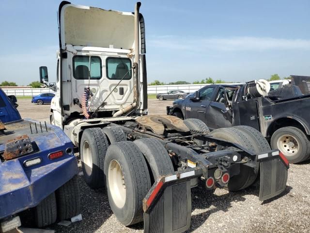 2015 Freightliner Cascadia 113