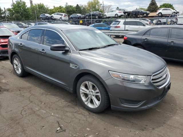 2018 Ford Taurus SE