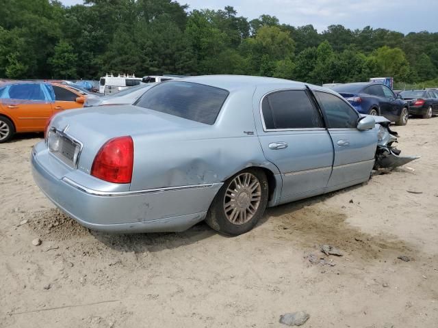 2006 Lincoln Town Car Signature Limited