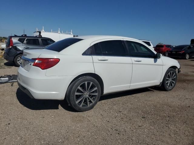 2013 Chrysler 200 Limited