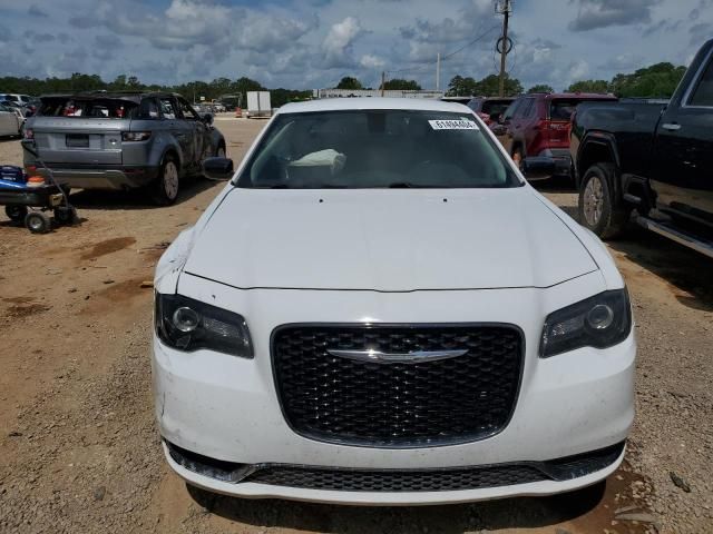 2018 Chrysler 300 Touring