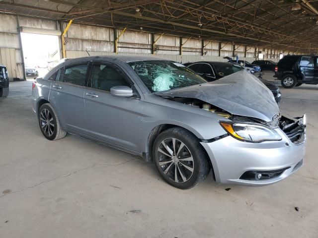 2013 Chrysler 200 Touring