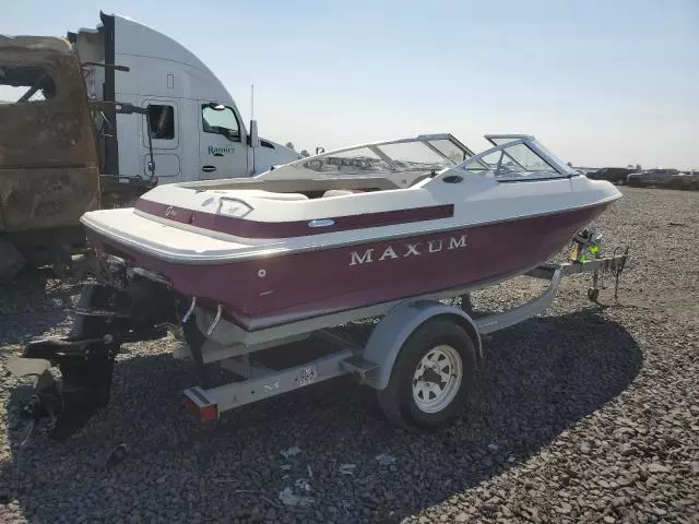 1994 Maxum Boat