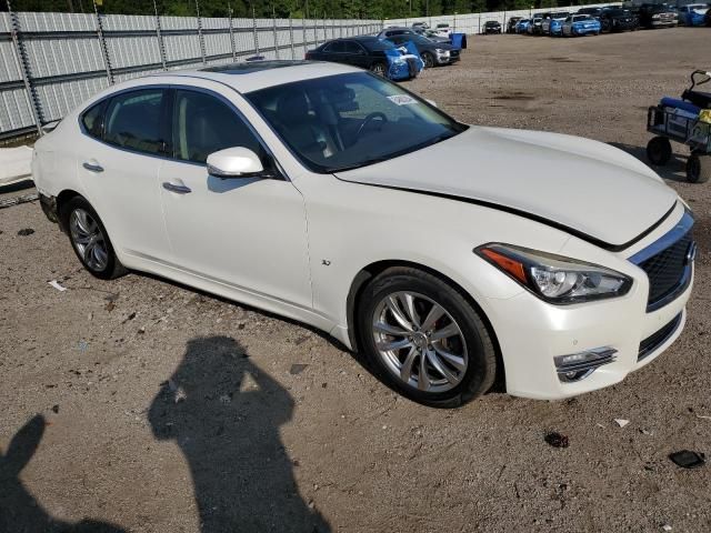 2016 Infiniti Q70 3.7