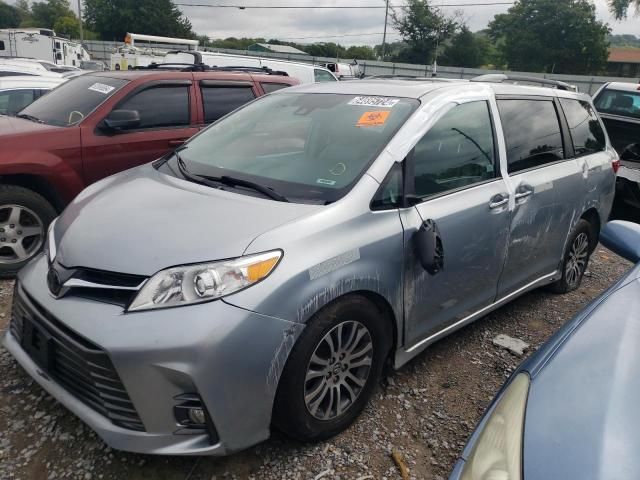 2019 Toyota Sienna XLE