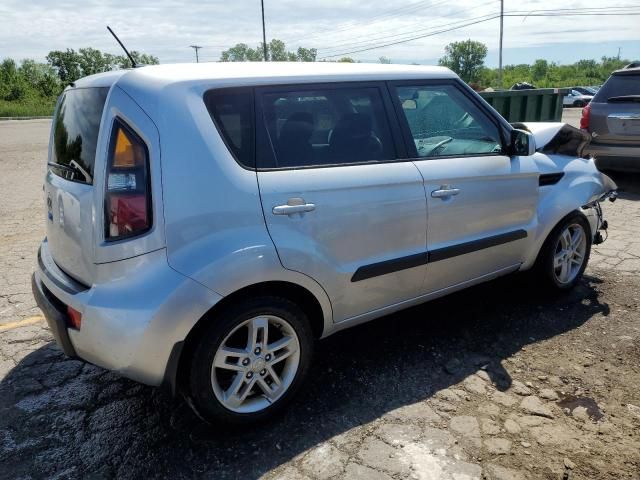 2011 KIA Soul +