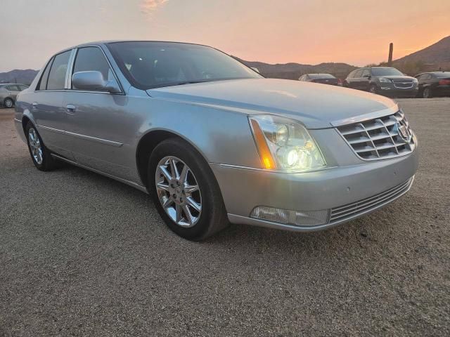 2011 Cadillac DTS Luxury Collection