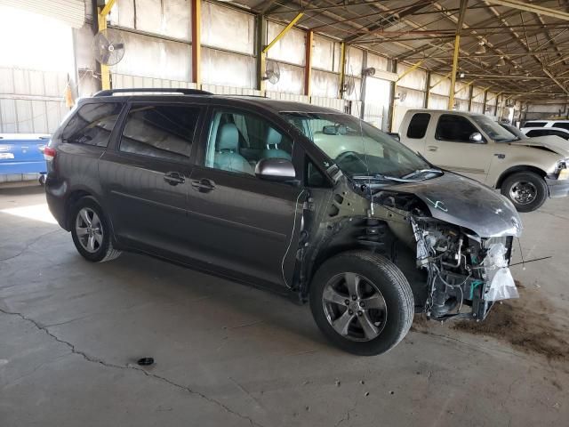 2013 Toyota Sienna LE