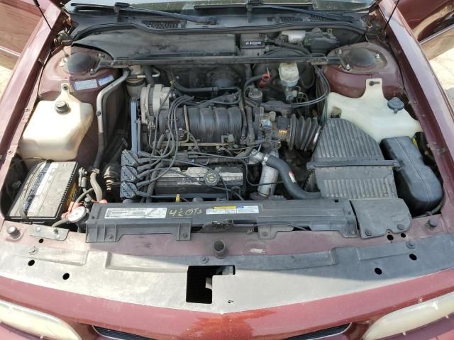 1999 Oldsmobile 88 Base