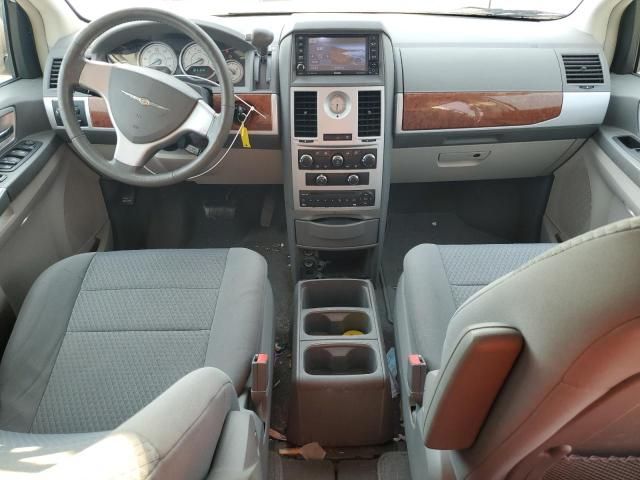 2009 Chrysler Town & Country Touring